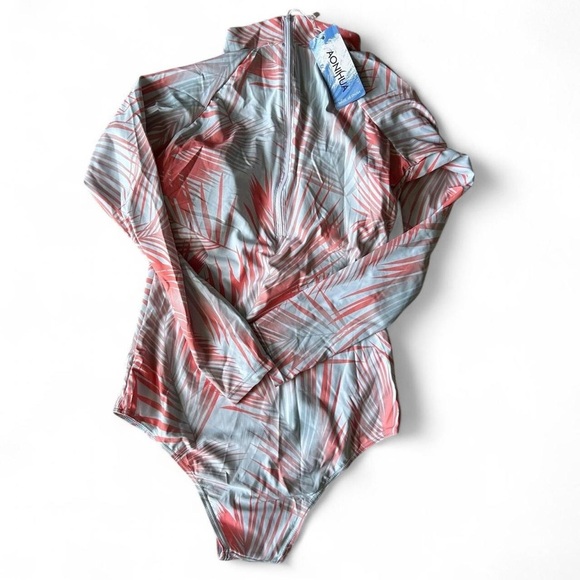 NWT- Woman’s UPF Rashguard Neon Coral Palms / Sz M - Picture 4 of 8